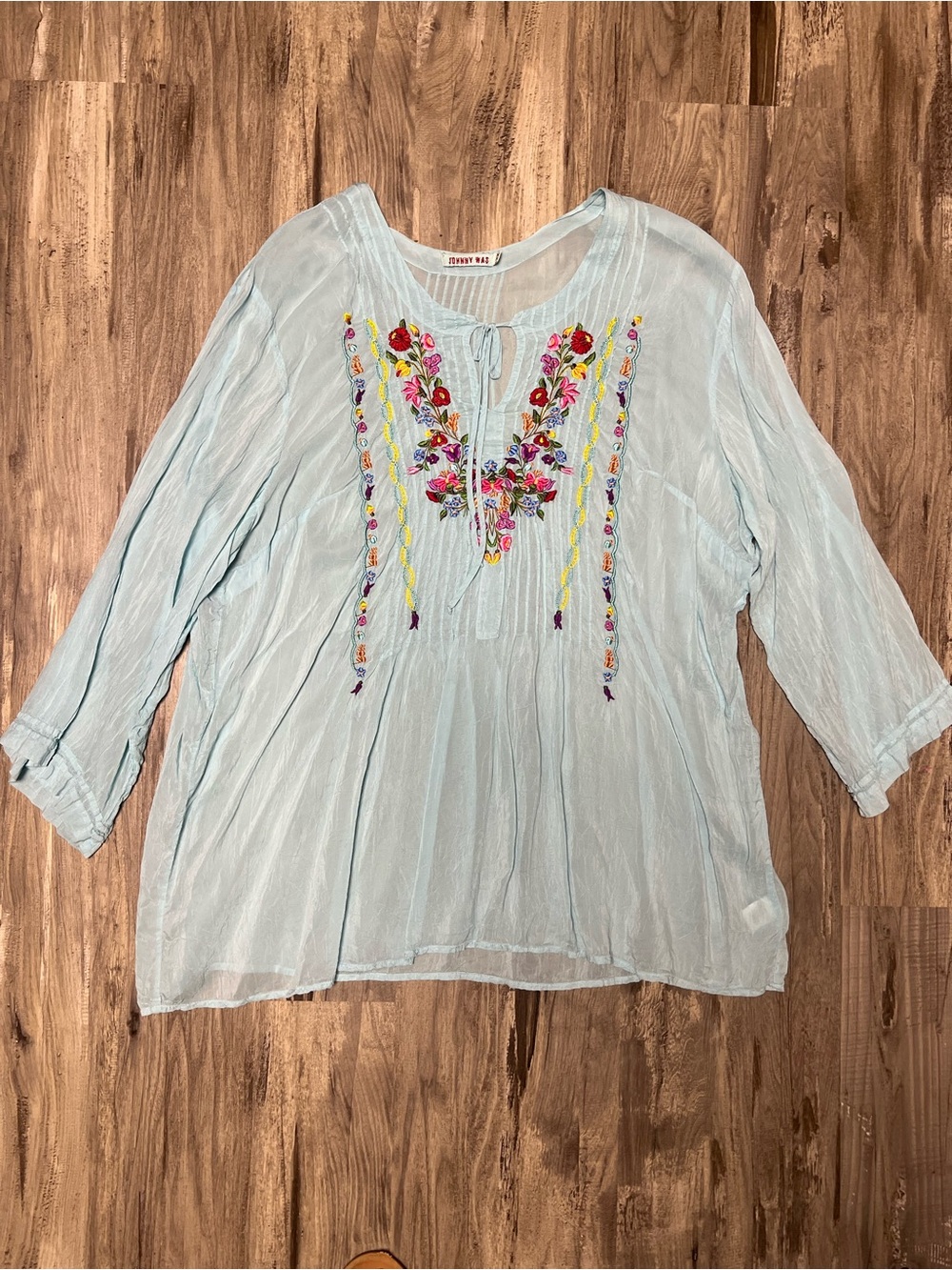 Johnny Was 2X Cupra Rayon Embroidered Boho Peasant Blouse Light Blue Tunic